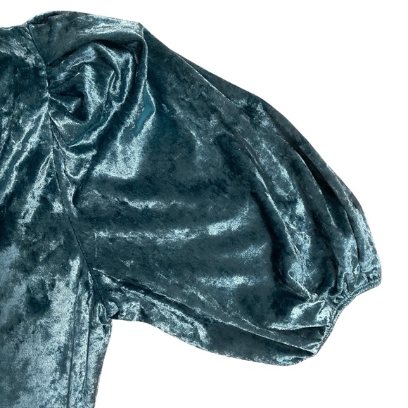 Teal Crushed Velvet V-Neck Bodysuit - Picture 4 of 10